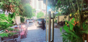 Hasan host, Vung Tau